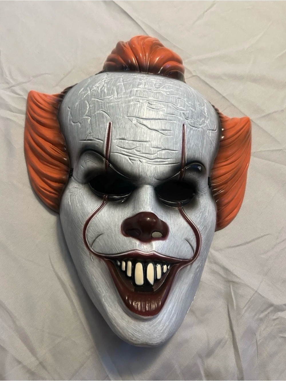 IT pennywise Horror Clown Resin Mask in White and Orange